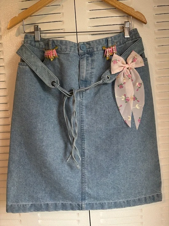 Upcycled Denim Mini Skirt Size 10 – Handmade Charm Details & Floral Bow🌸 - Picture 2 of 12
